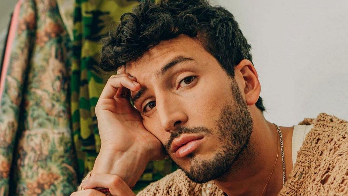 Preocupación por el estado de salud del cantante Sebastián Yatra cuando realizaba ejercicio al aire libre: "Gestos de dolor"