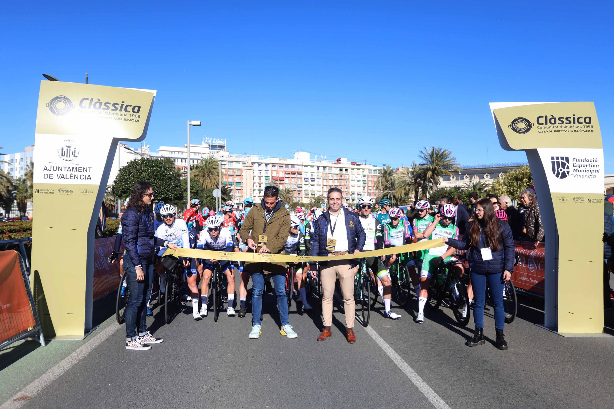 Salida de la Clàssica Ciclista Comunitat Valenciana 1969. Gran Premi València