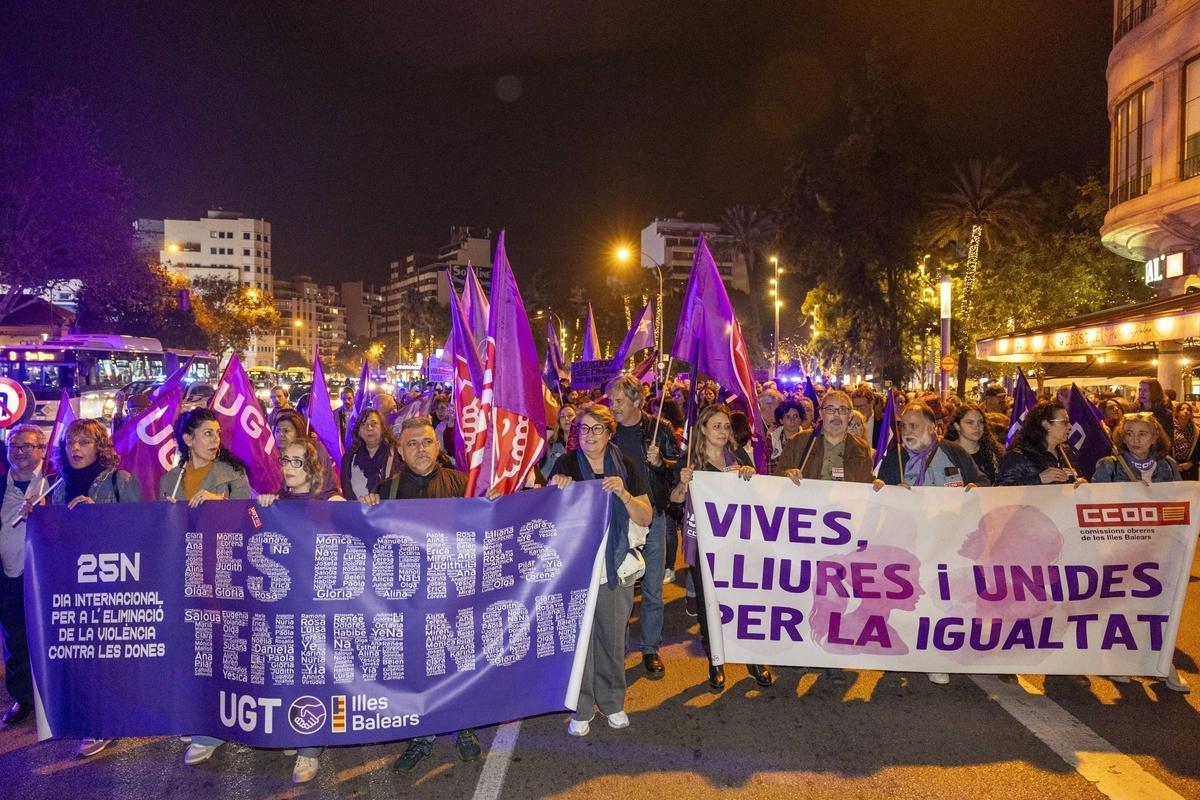 FOTOS | Manifestación del 25N en Palma convocada por el Moviment ...