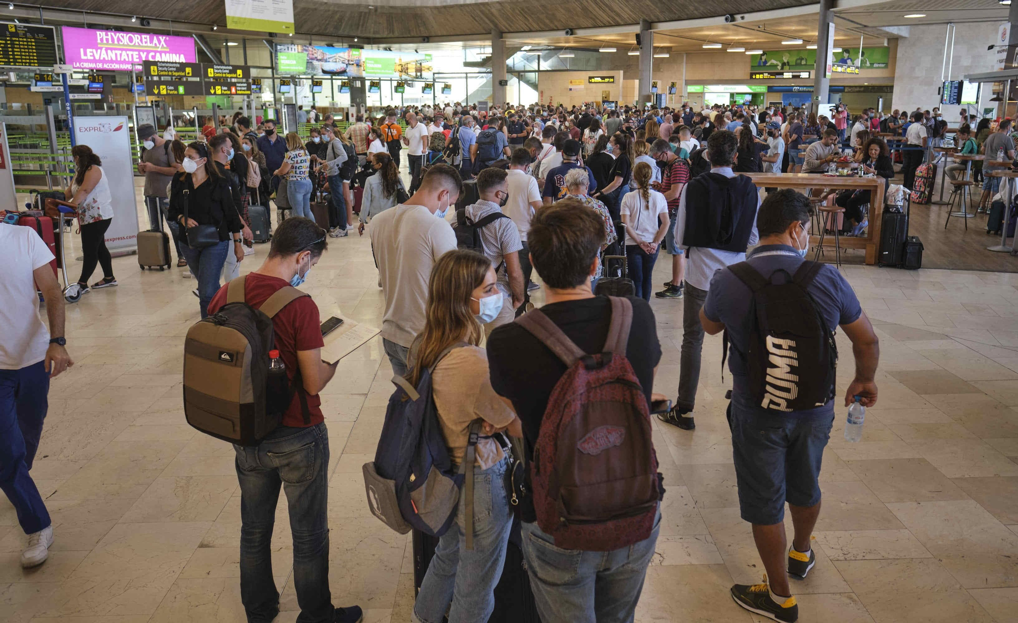 Situation in Tenerife North, operational but without flights
