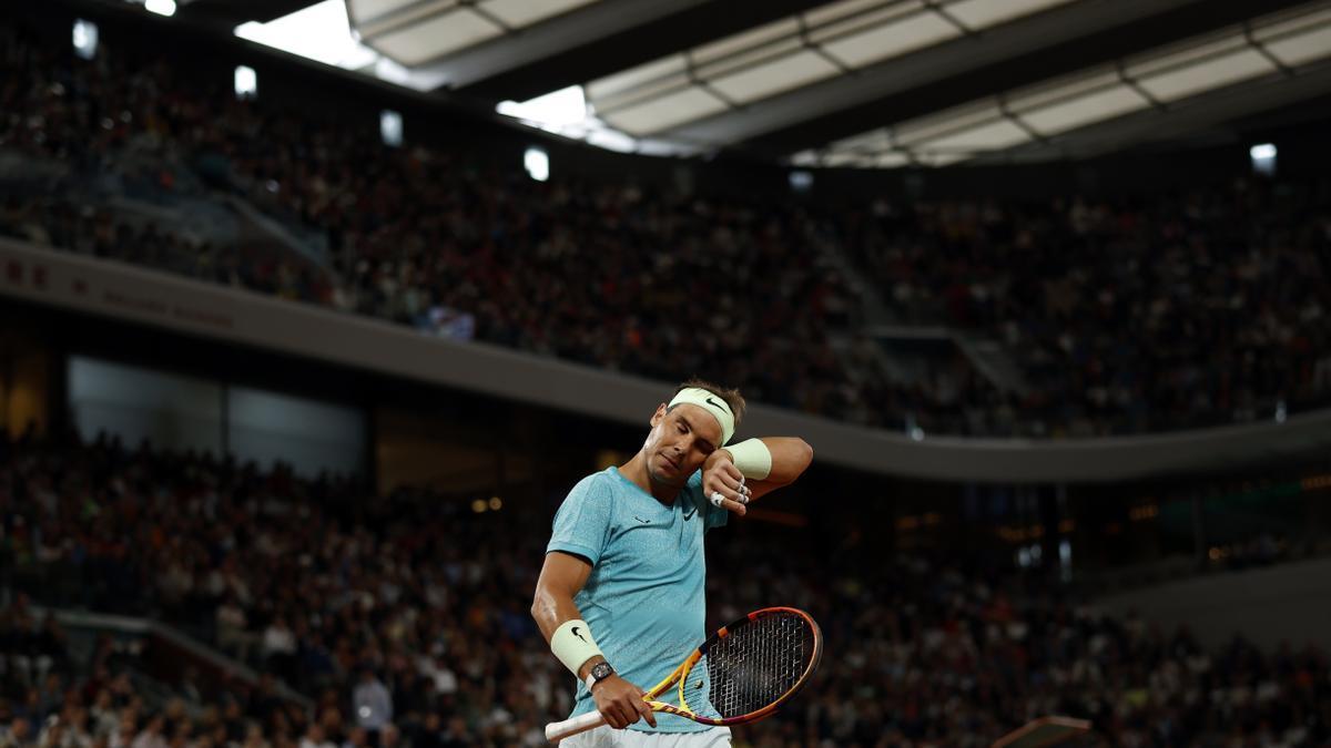 Nadal, durante su partido de primera ronda de Roland Garros ante Zverev.