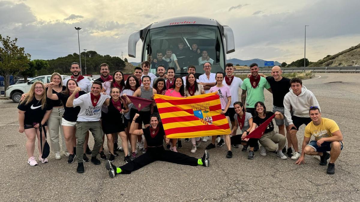 El equipo de Tauste antes de poner rumbo a Madrid.