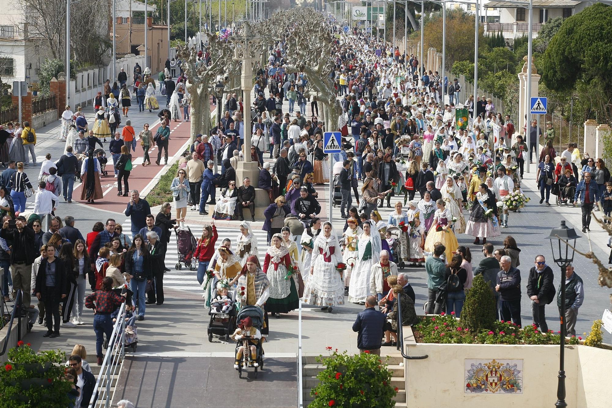 Galería de la Ofrena: El homenaje de las fiestas a la Mare de Déu de Lledó