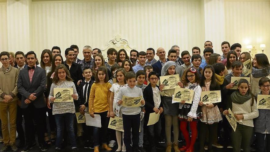 La federación premia lo mejor del triatlón de la comunidad