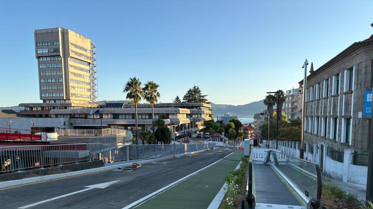 El Paseo de Granada ya luce su nuevo aspecto tras la humanización.