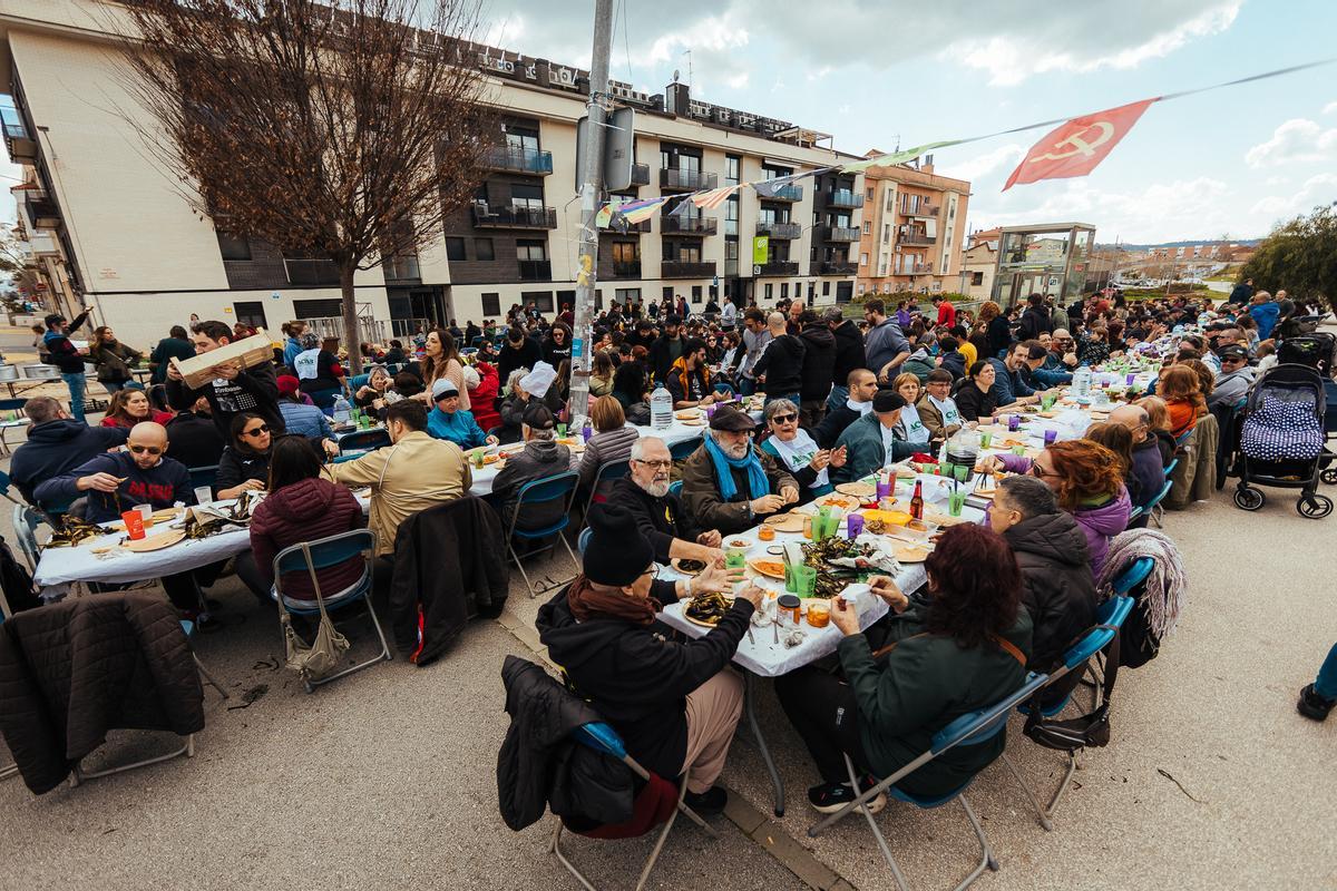 Imagen de la 'calçotada' popular de Sabadell