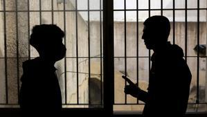 El Govern estudia eliminar l’ajuda a extutelats per integrar-la a la nova renda garantida