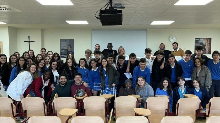 Visita internacional en el Colegio San Ignacio | CEDIDA A LNE