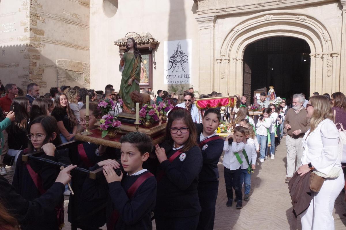 Fotos de la procesión de tronos chicos de Antequera