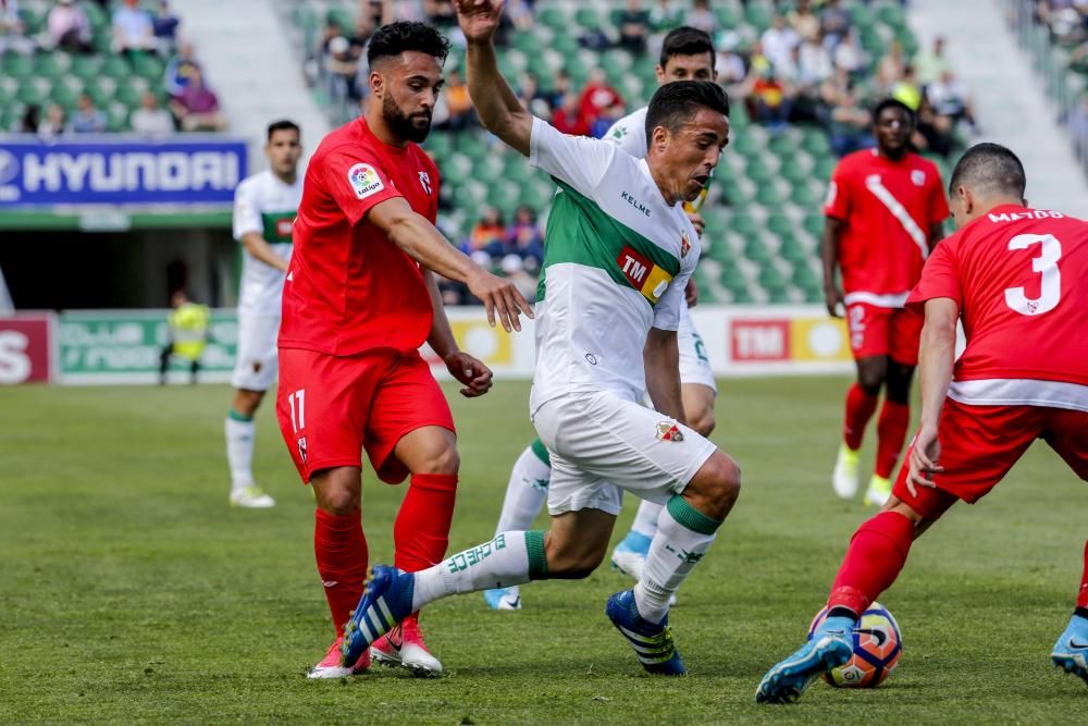 Los goles de Nino, Álex Fernández y Borja Valle le dan un respiro al equipo.