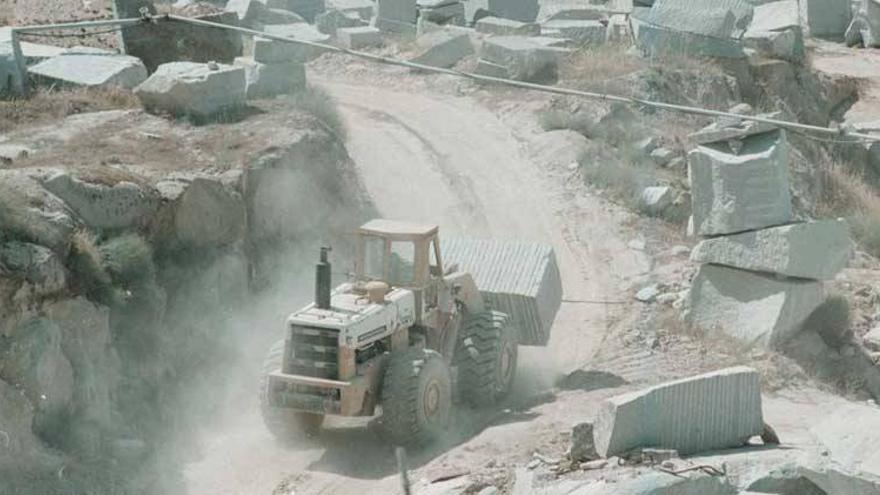 200 vecinos de Quintana de la Serena padecen silicosis en grado dos por el polvo de granito