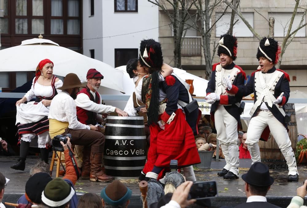 El casco vello acoge la recreación de la gesta histórica ocurrida en 1809 ante un valeroso público que desafió a la persistente lluvia y el viento