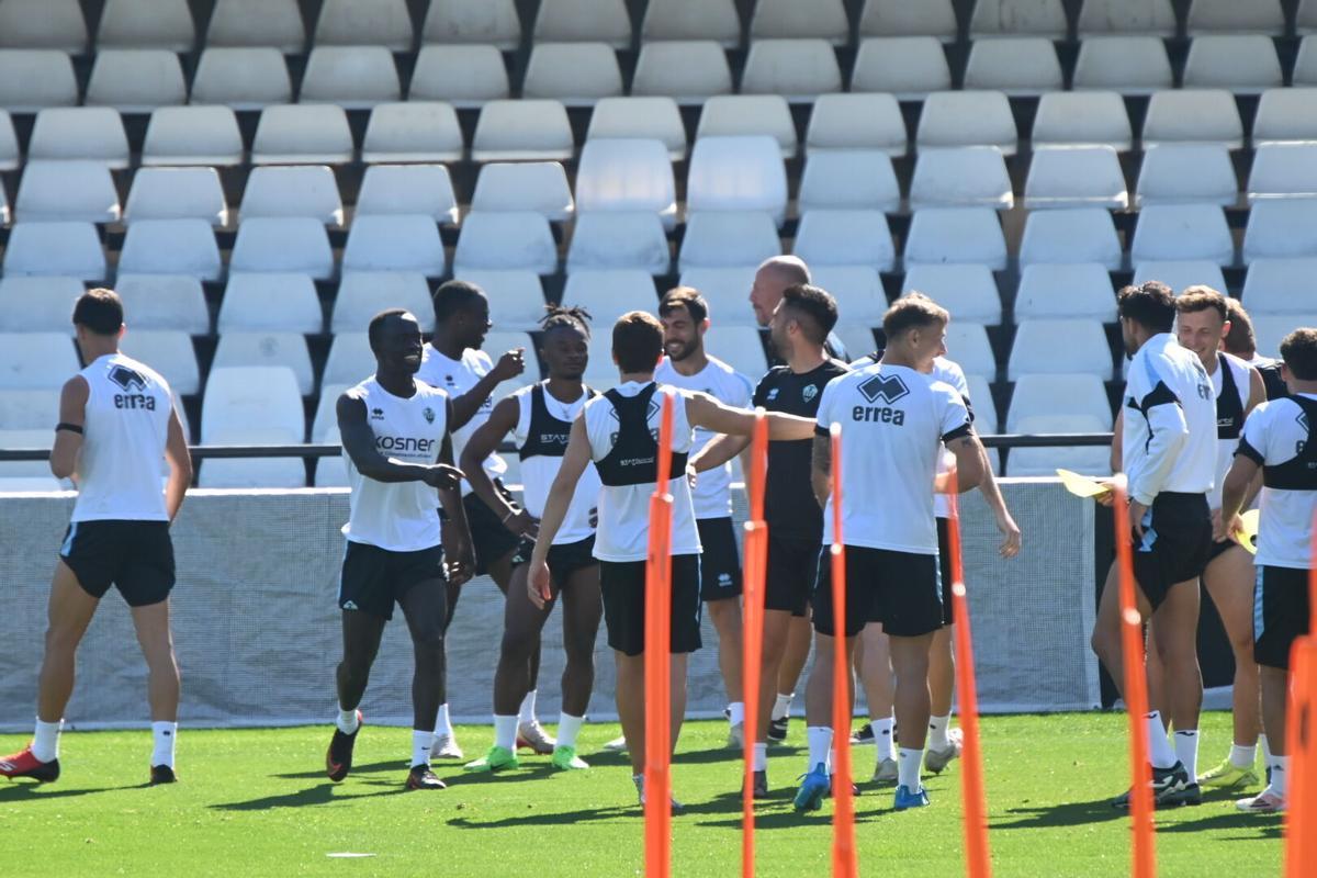 El equipo de Pablo Hernández prepara el partido contra el Burgos