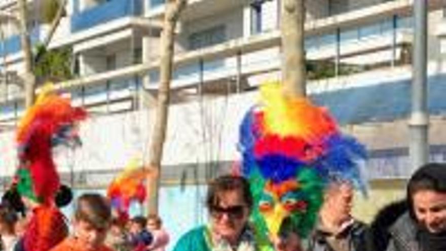 Els infants de Platja d&#039;Aro desfilen per carnaval