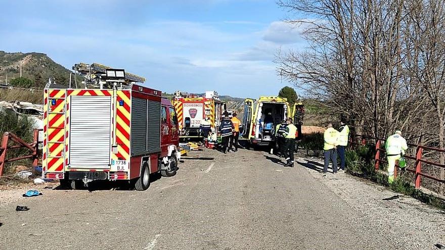 Muere un camionero al estrellarse y volcar con su tráiler en Torre Pacheco