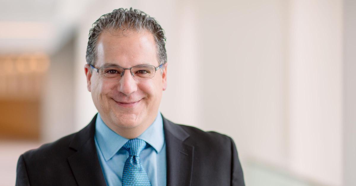 El doctor Joaquín Sánchez Sotelo, cirujano ortopédico de la Clínica Mayor, de Rochester (Minnesota, EEUU).
