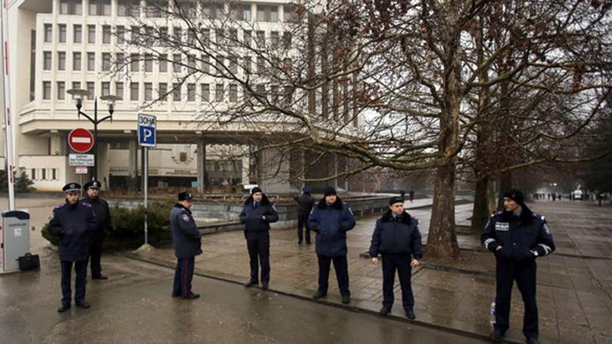 Un grupo armado toma las sedes del Parlamento y Gobierno en Crimea