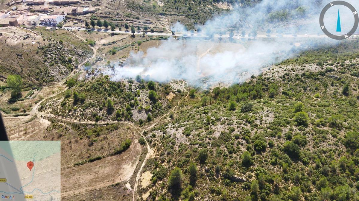 Imágen incendio Pina de Montalgrao
