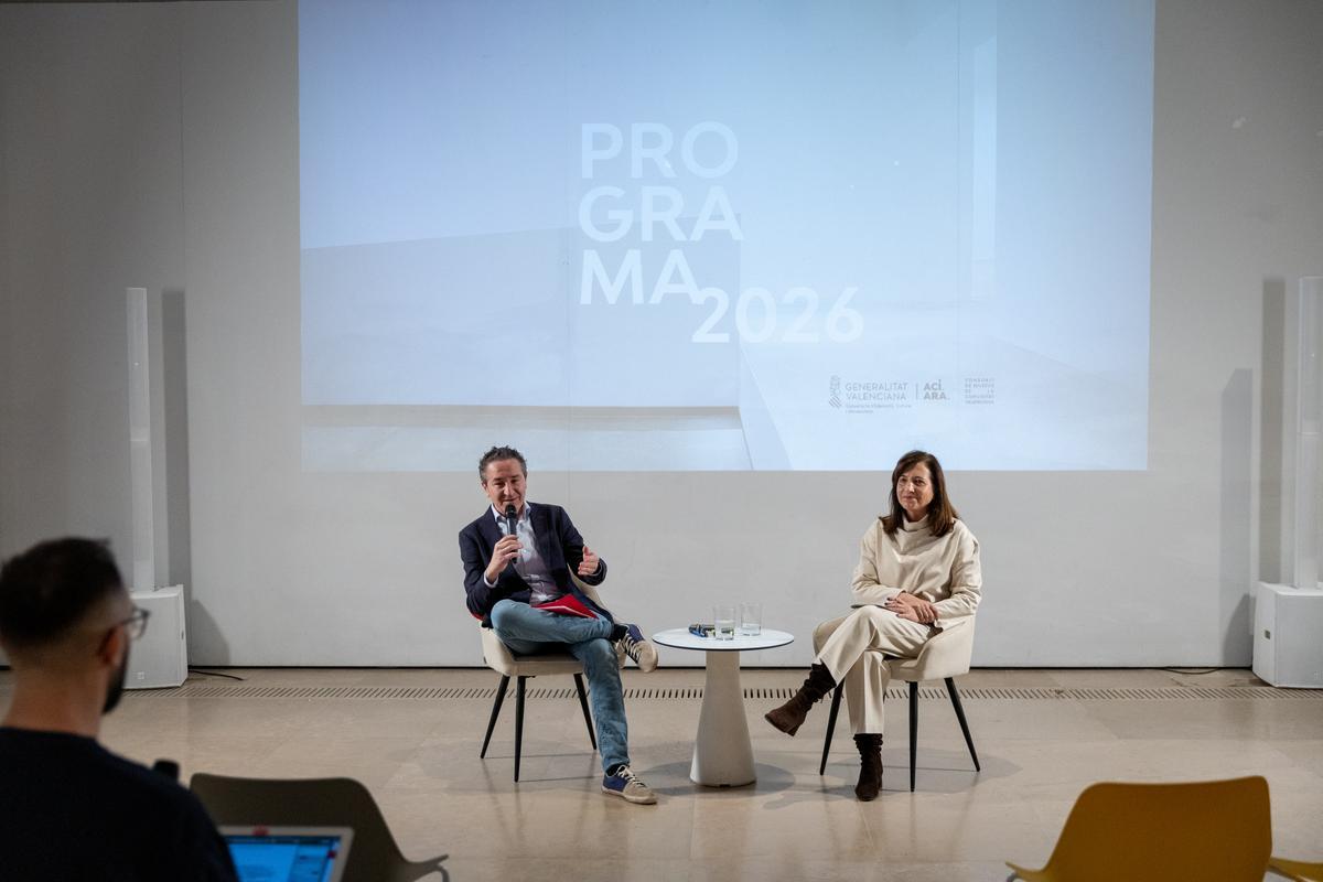 Nicolás Bugeda y Marta Alonso durante la presentación del programa 2026 del CMCV.