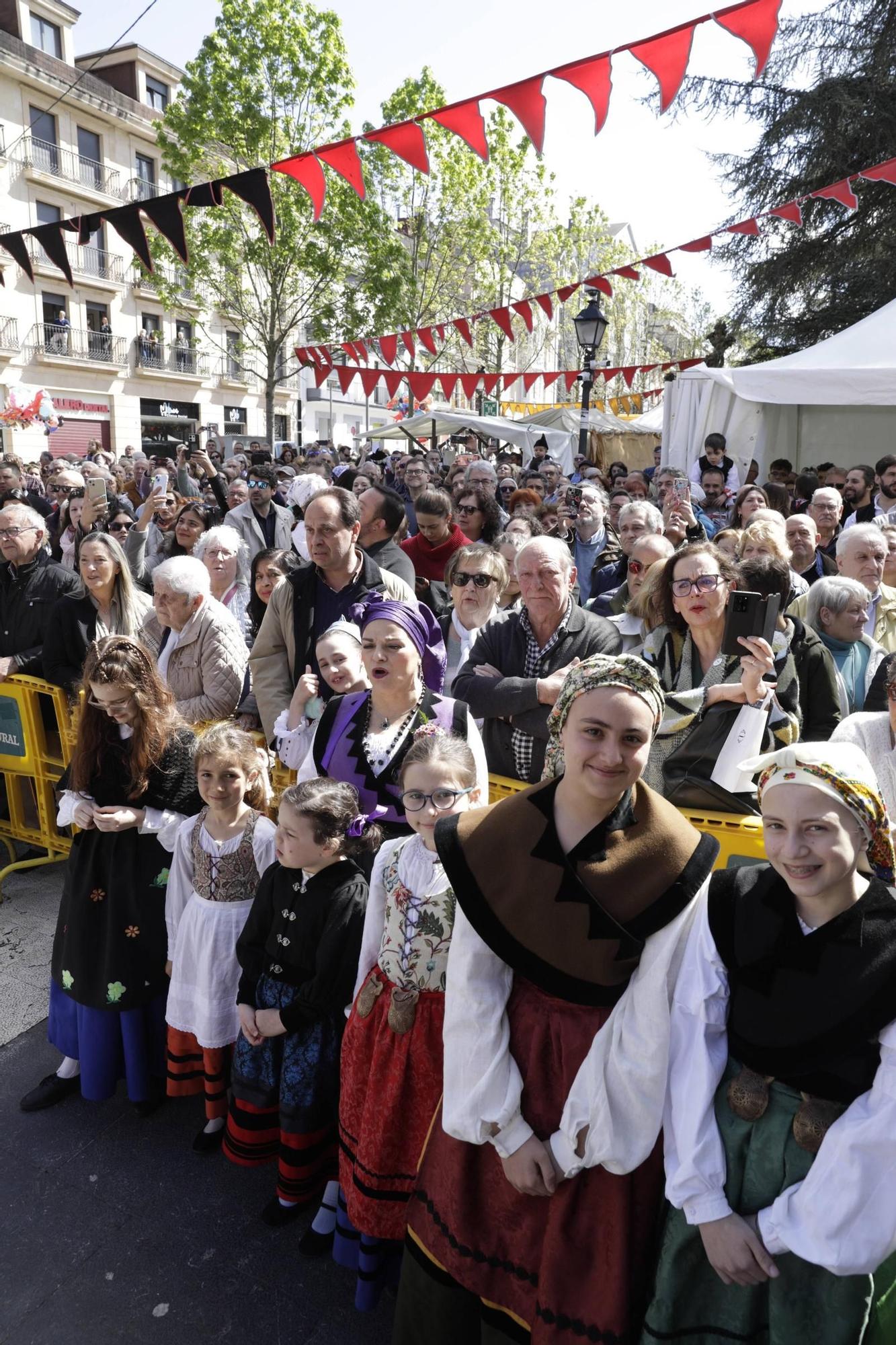 Los Güevos Pintos de la Pola, en imágenes