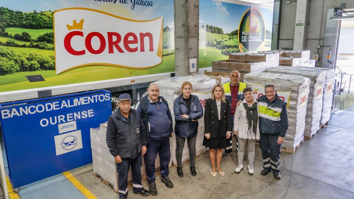 Reparto en el banco de alimentos de Ourense.   | // COREN