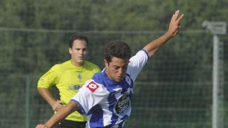 Vela, en una acción con el Fabril esta temporada. / juan varela