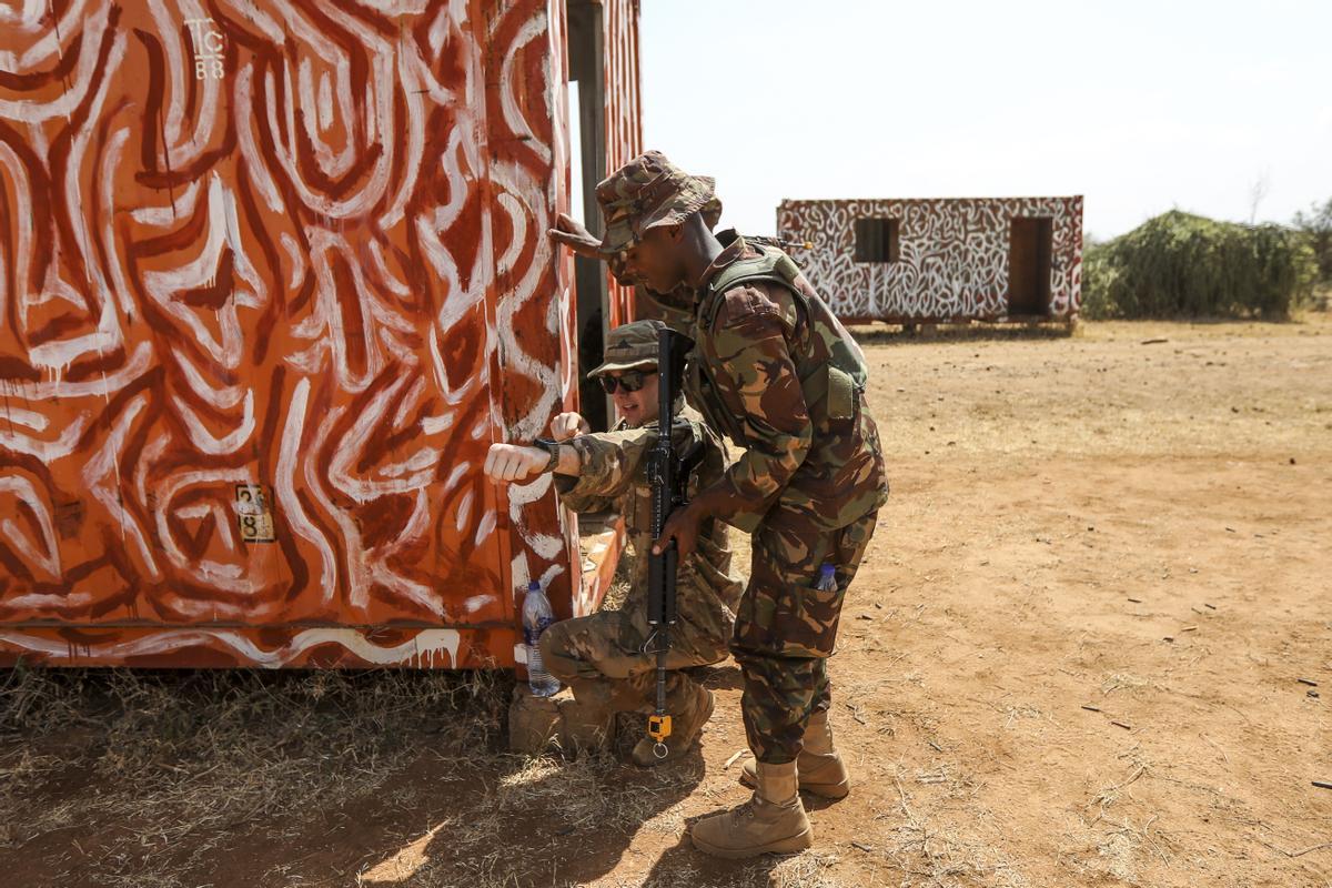 EEUU monta en la sabana de Kenia su mayor maniobra militar en África del Este