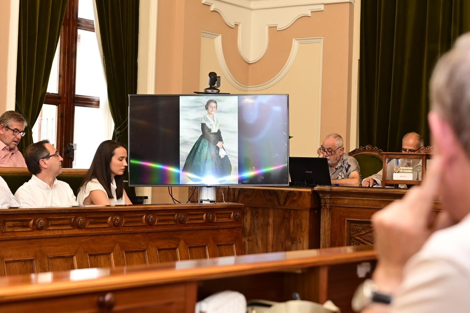 Galería de fotos: Clara Sanz Sobrino y Ana Colón Sastriques, reina y reina infantil de las fiestas de Castelló 2026