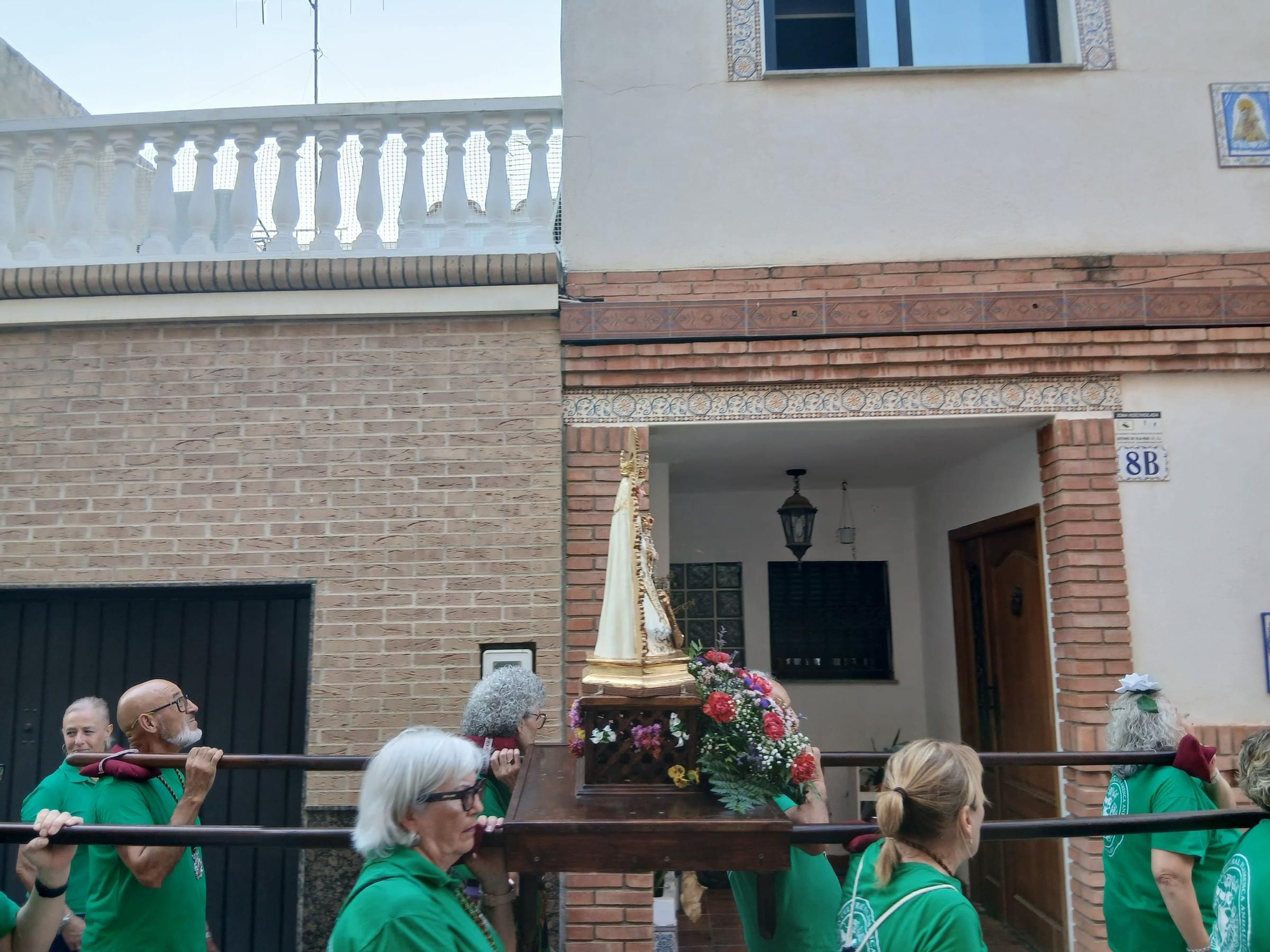Misa y procesión en las fiestas del barrio El Progreso en Vila-real