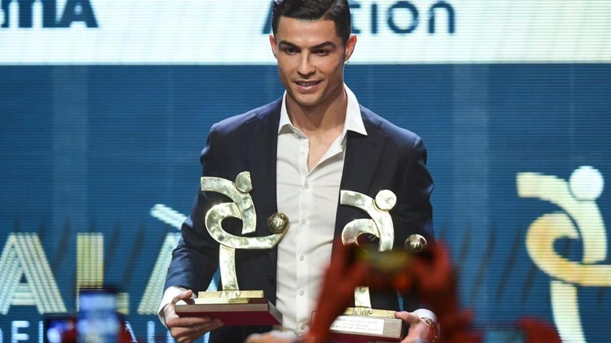 Cristiano Ronaldo prefirió acudir ayer a la Gala del Fútbol Italiano, que a la del Balón de Oro.