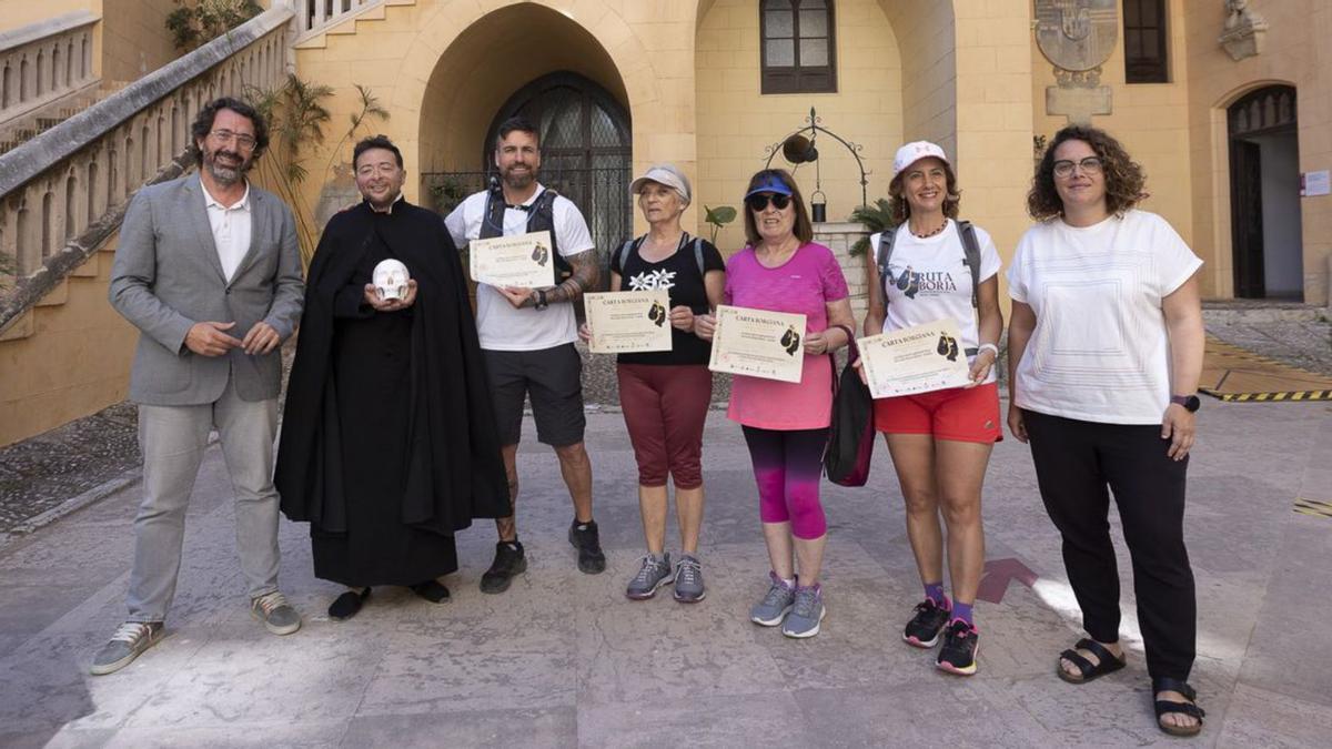 «Sant Francesc» rep els primers peregrins de la «Ruta Borgiana» Xàtiva-Valldigna-Gandia