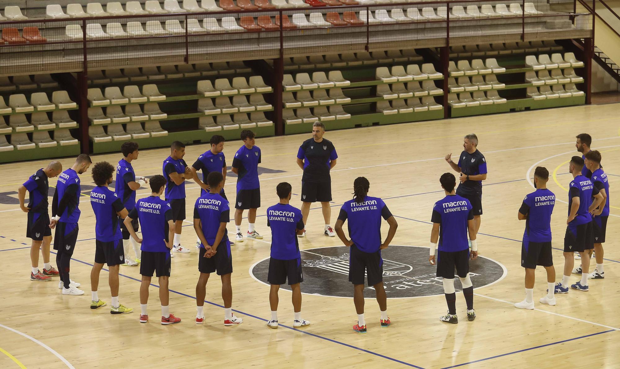 Primera sesión de trabajo para el Levante UD FS