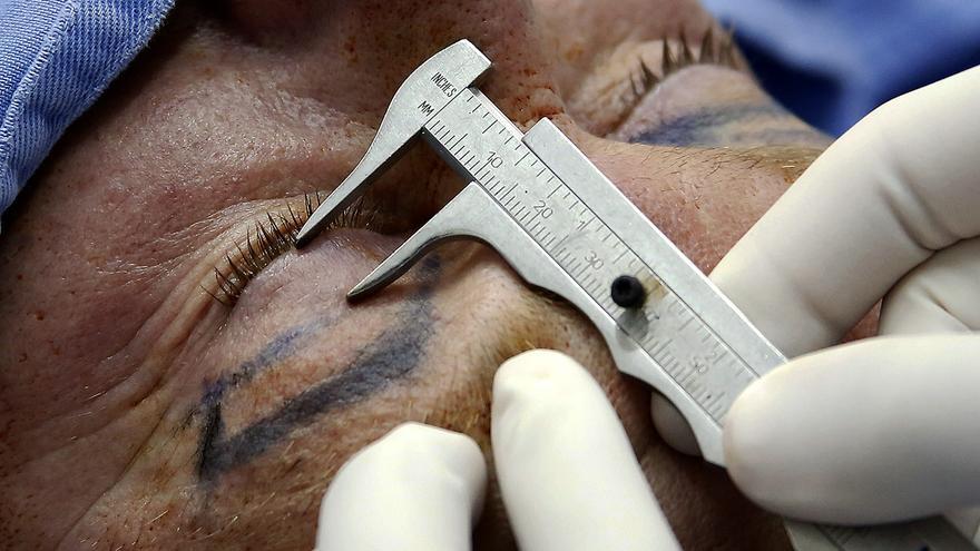 PSOE y PP acuerdan pedir al Gobierno modificaciones para regular las clínicas privadas de cirugía estética