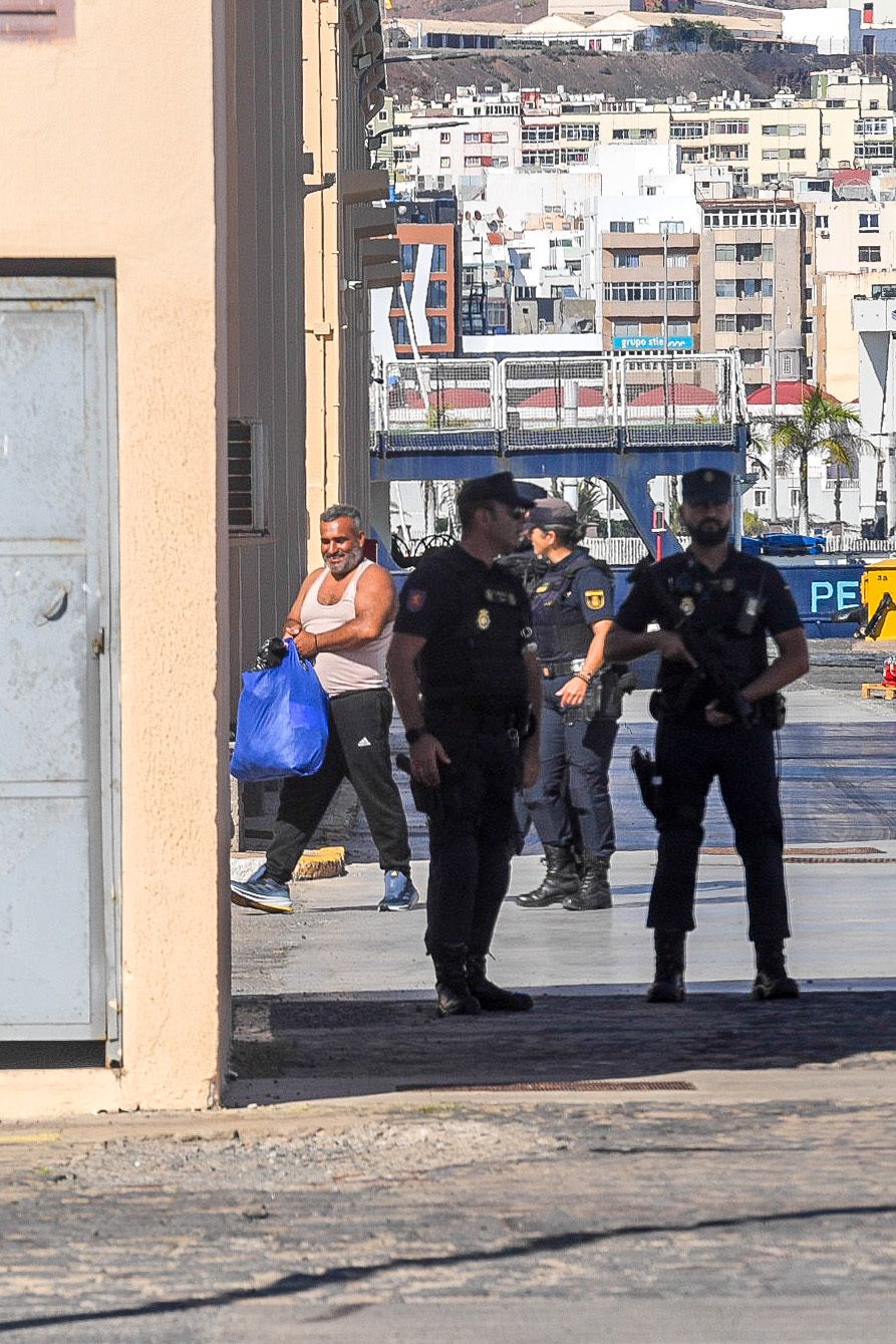 Incautación de un cargamento de cocaína en un pesquero en Canarias