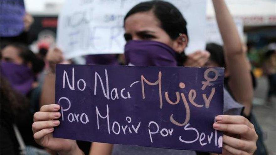 Mujeres latinoamericanas exigen igualdad y la reducción de la violencia en su contra