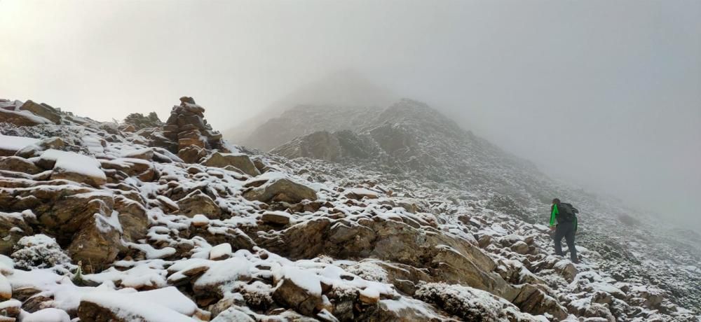 Primera nevada de la temporada en el Torrecilla.