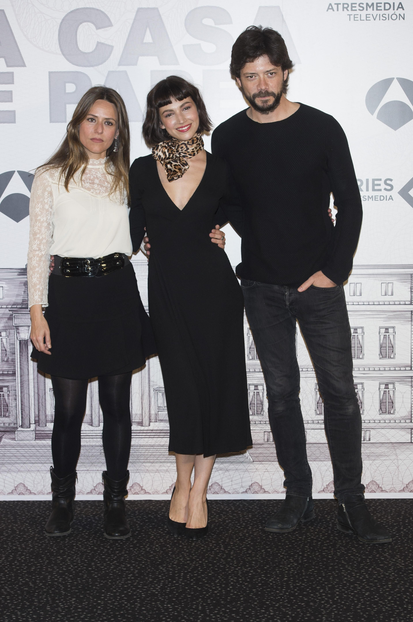 Úrsula Corberó, Itziar Ituño y Álvaro Morte