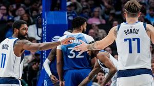 Irving y Doncic brillan ante los Timberwolves