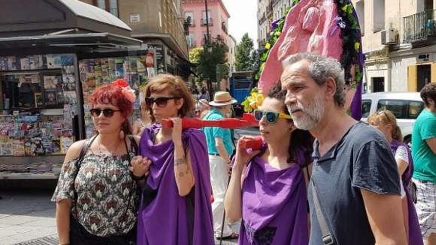 Toledo fue a una manifestación el día que fue citado a declarar.