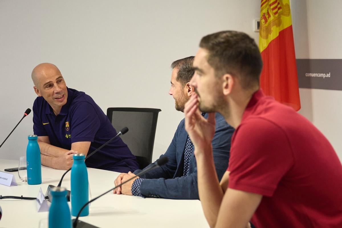 Peñarroya, durante la rueda de prensa junto a Satoransky