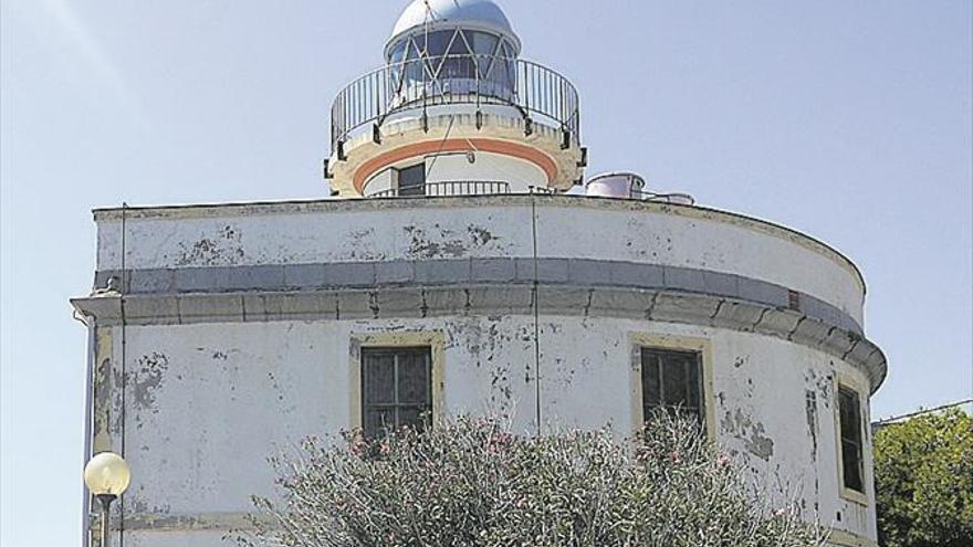 La rehabilitación del faro será la primera obra del año 2020