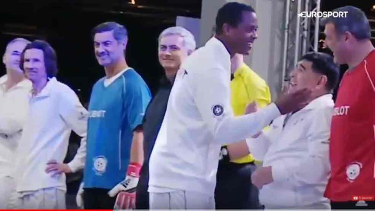 Patrick Kluivert ignoró a Diego Maradona