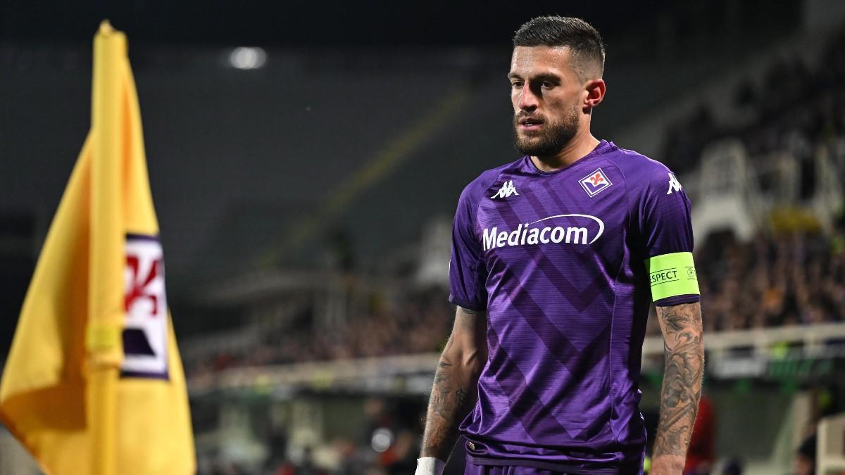 Cristiano Biraghi, con la Fiorentina,  durante el partido de la Conference League contra el Braga