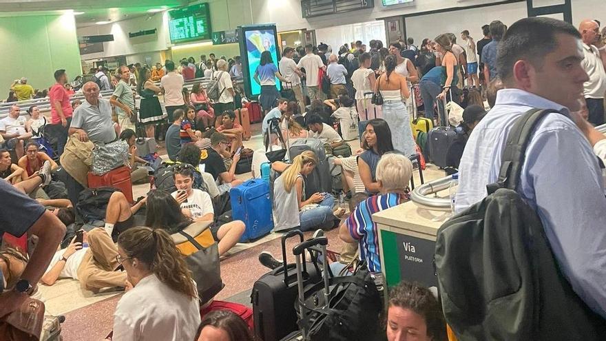 Una veintena de trenes Madrid-Alicante podrían sufrir retrasos al no haberse resuelto la incidencia del lunes