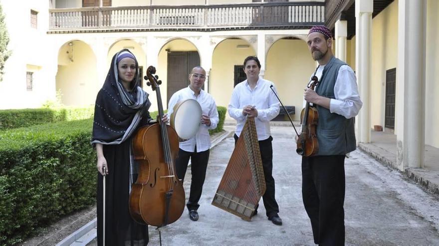 Los componentes de Al Firdaus Ensemble.