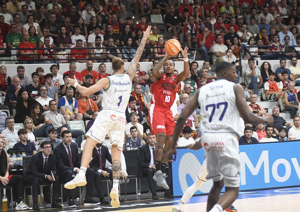 Todas las imágenes de la semifinal de la Supecopa entre el UCAM Murcia y el Unicaja