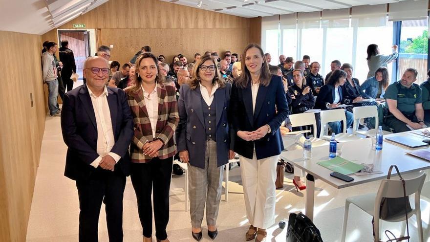 Cerca de 70 agentes se forman sobre violencia de género en Tomiño