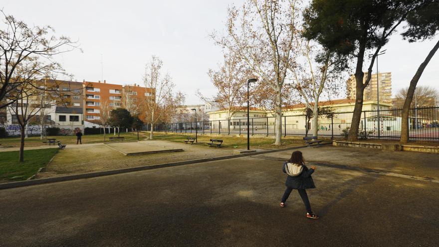 Así está el parque Royo del Rabal en el barrio de La Jota tras &quot;25 años sin hacer nada&quot;