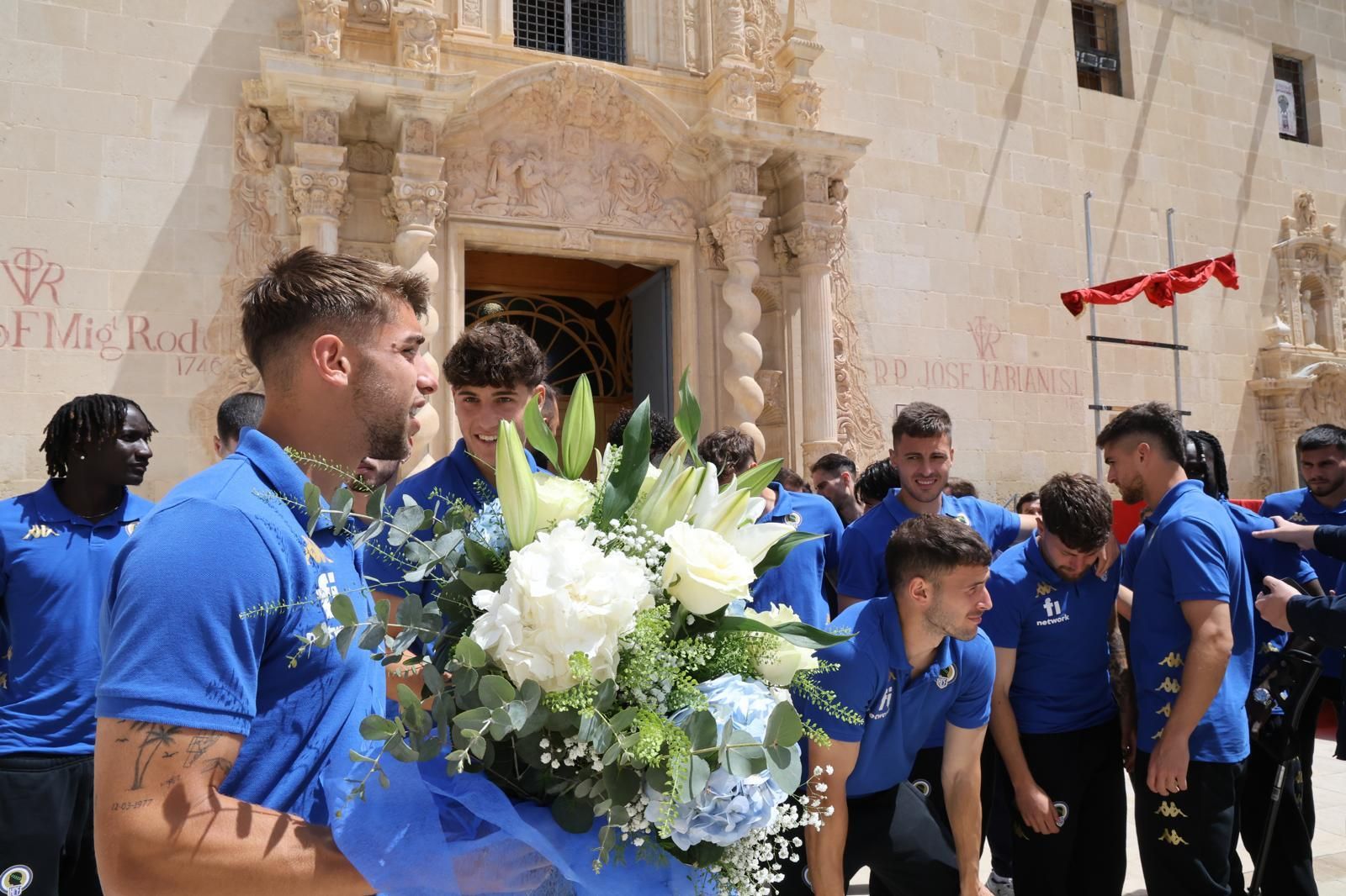 Ofrenda del Hércules a la Santa Faz