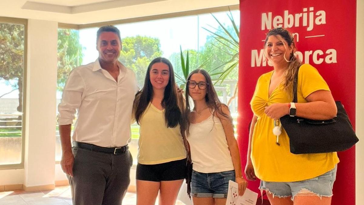 Taller de Anatomía Funcional y Palpación Clínica: una primera experiencia práctica para futuras estudiantes de Enfermería de Nebrija Mallorca